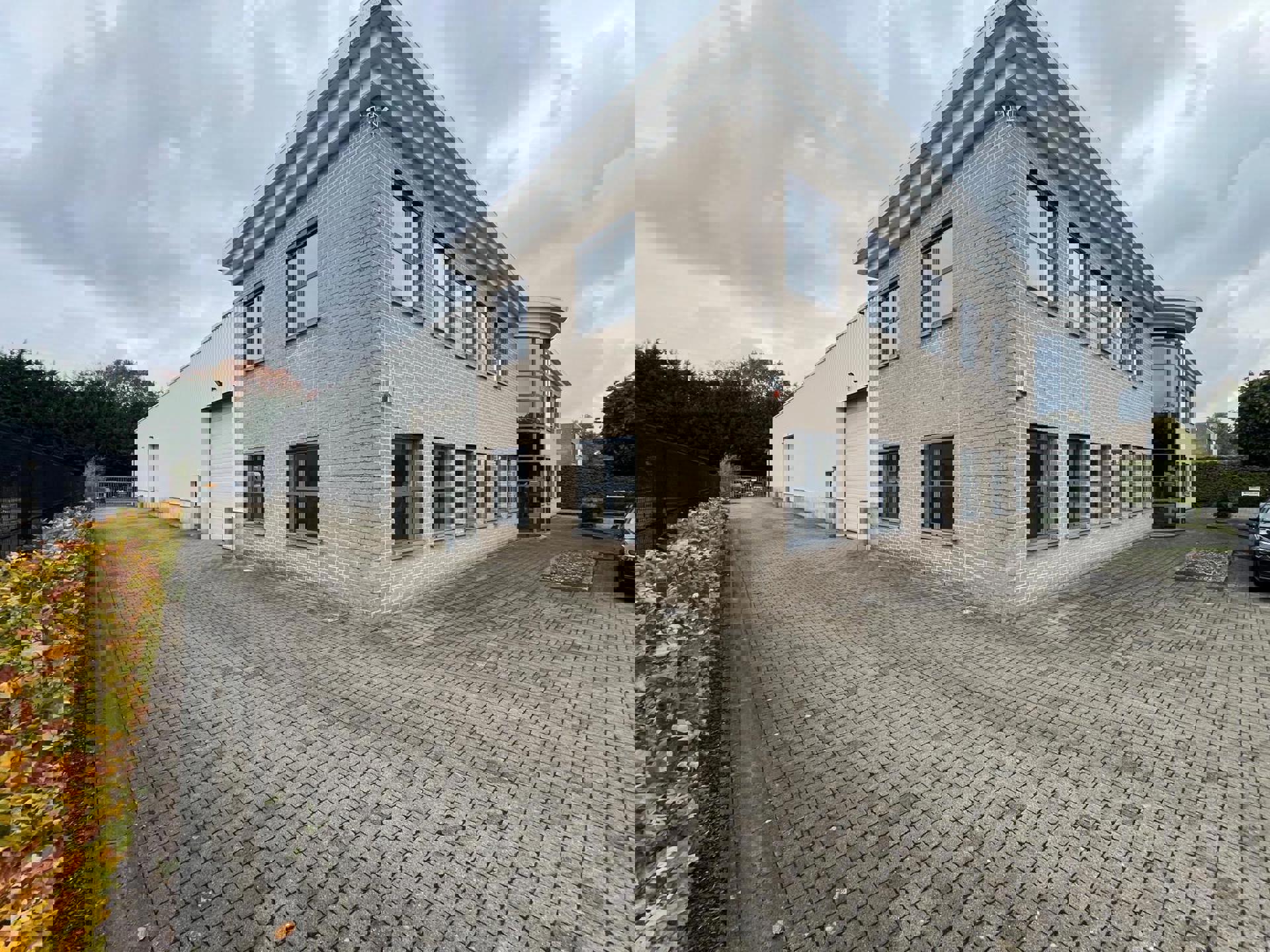 Kontich: magazijn met mezzanine en kantoorruimte foto 10