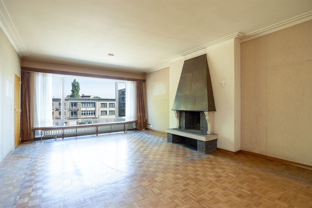 Te renoveren appartement met autostaanplaats foto 2