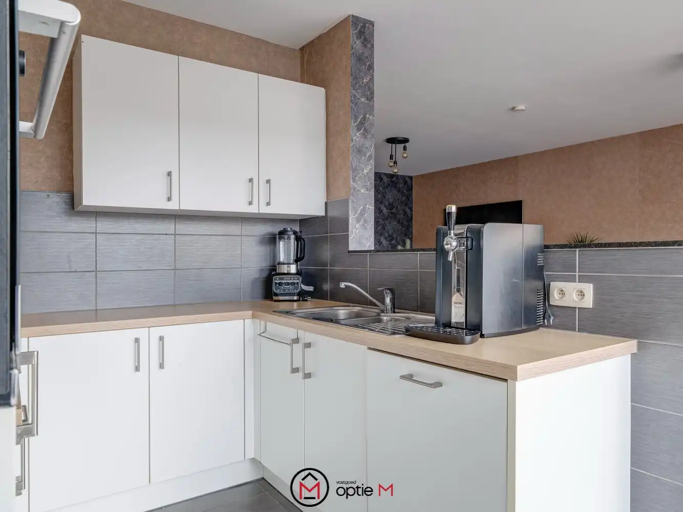 Ruim appartement in Bilzen-Hoeselt met parkeerplaats foto 10