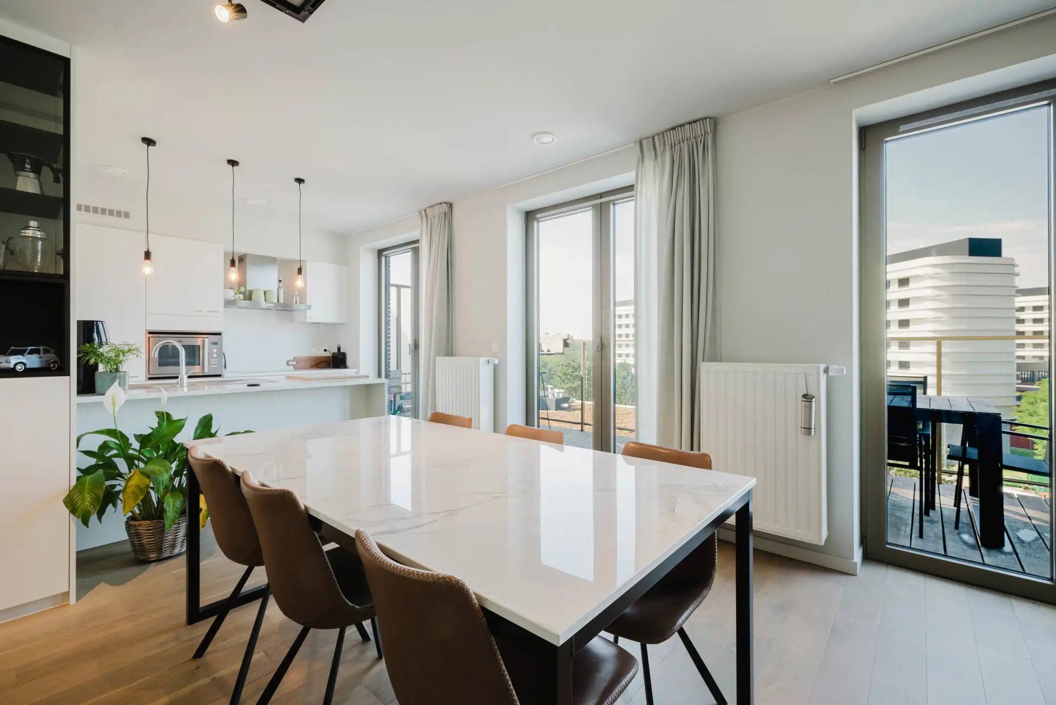Dakappartement met 3 slp, 2 badkamers en terras in Gent foto 4