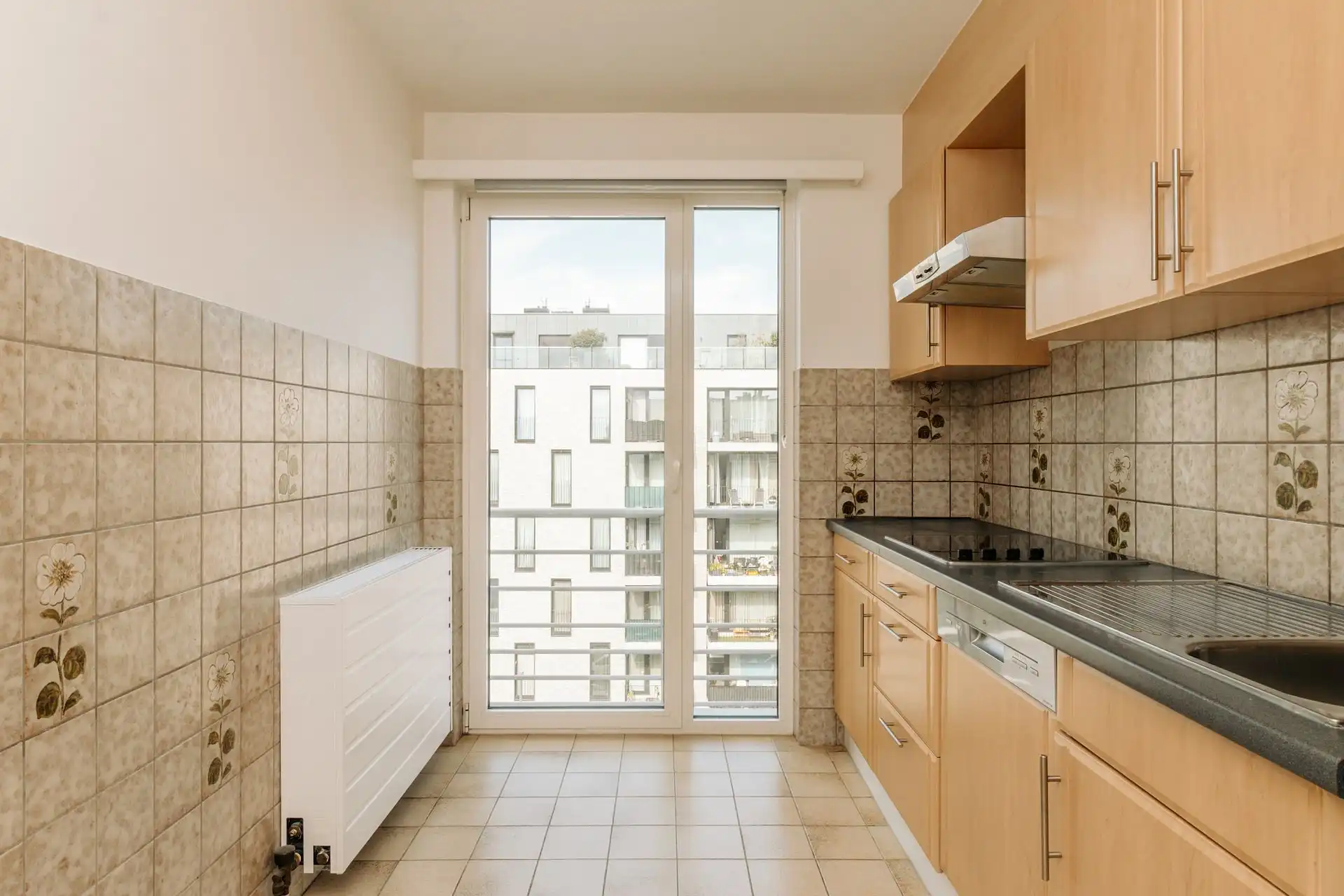 Lichtrijk appartement met 2 slaapkamers & staanplaats foto 8
