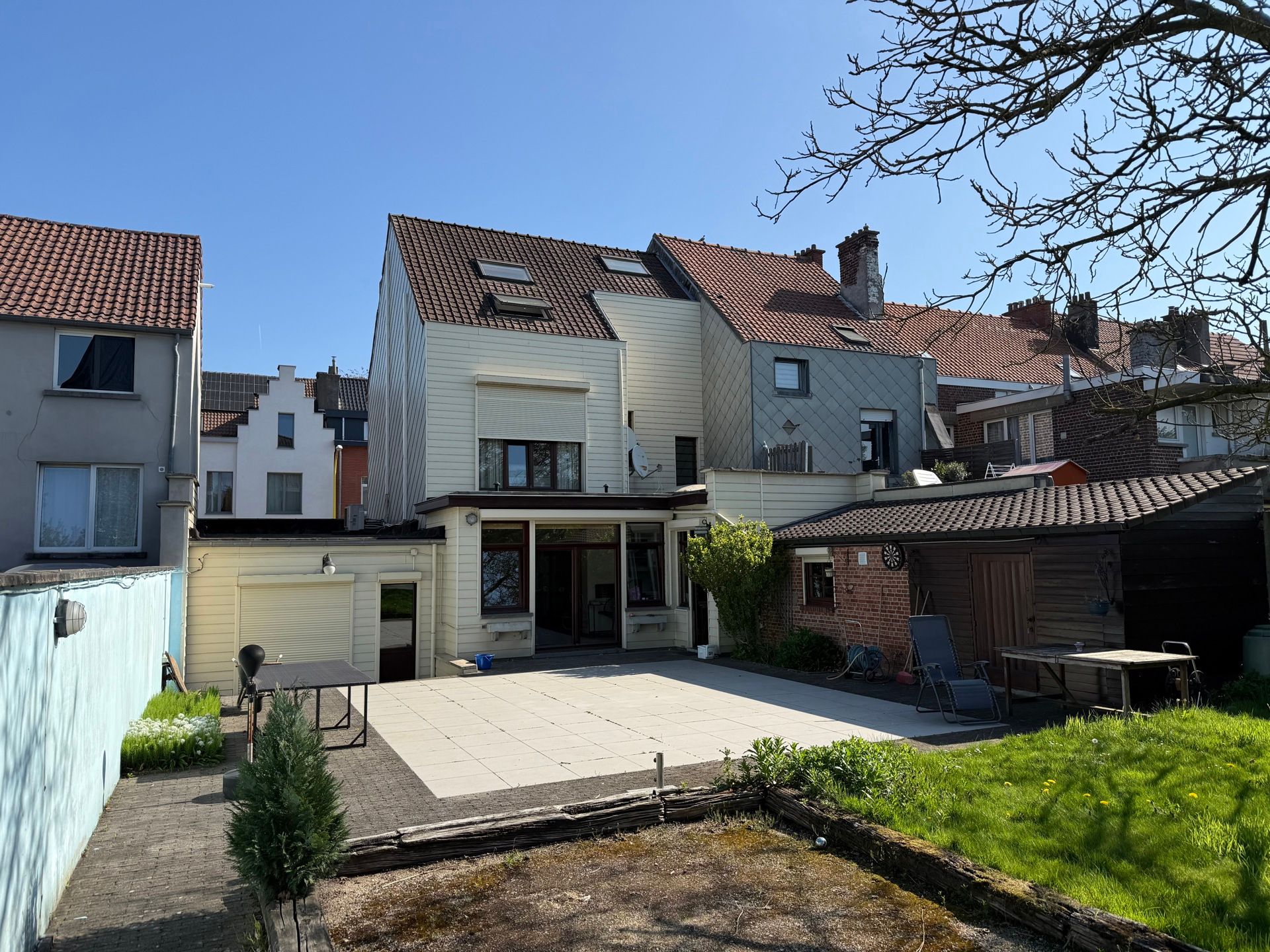 Charmante woning in art-decostijl met grote tuin foto 15
