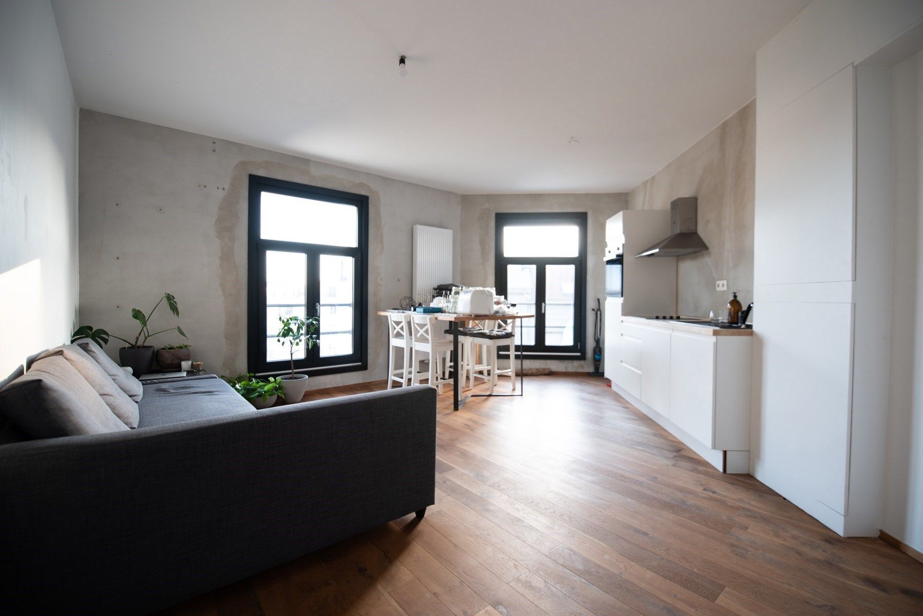 Modern en trendy appartement aan de Marnixplaats! foto {{pictureIndex}}