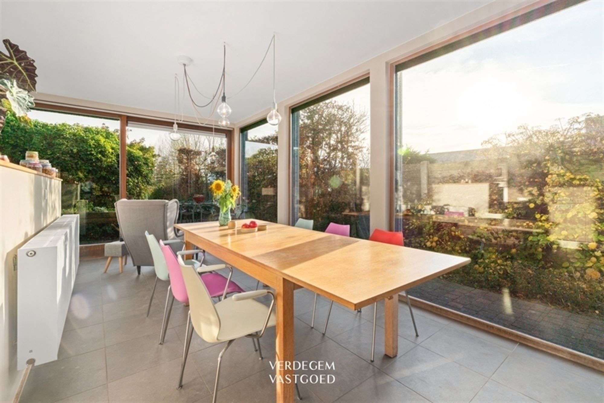 Toffe gezinswoning met 4 slaapkamers en mooie tuin foto 4