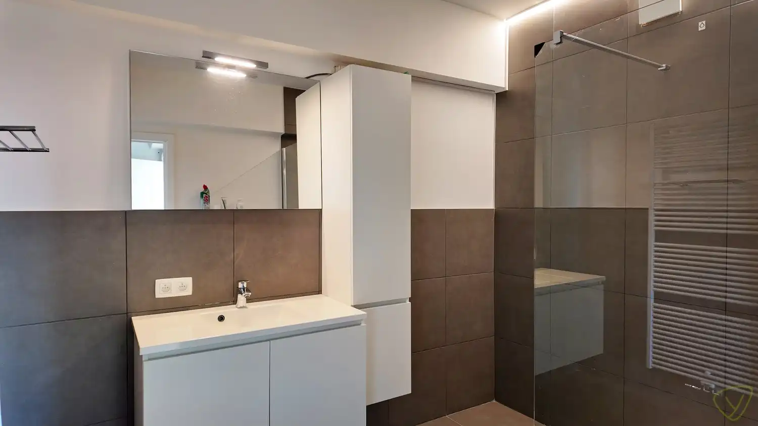 Ruim appartement met 3 slaapkamers en open zicht foto 10