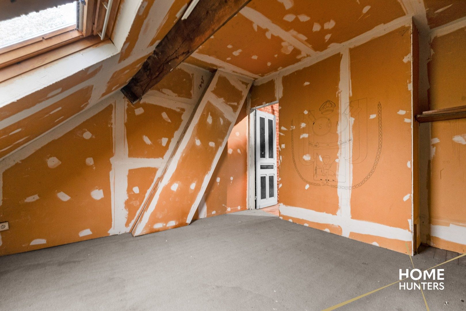 Charmante te renoveren rijwoning met 3 slaapkamers en diepe tuin op centrale ligging in Menen foto 19