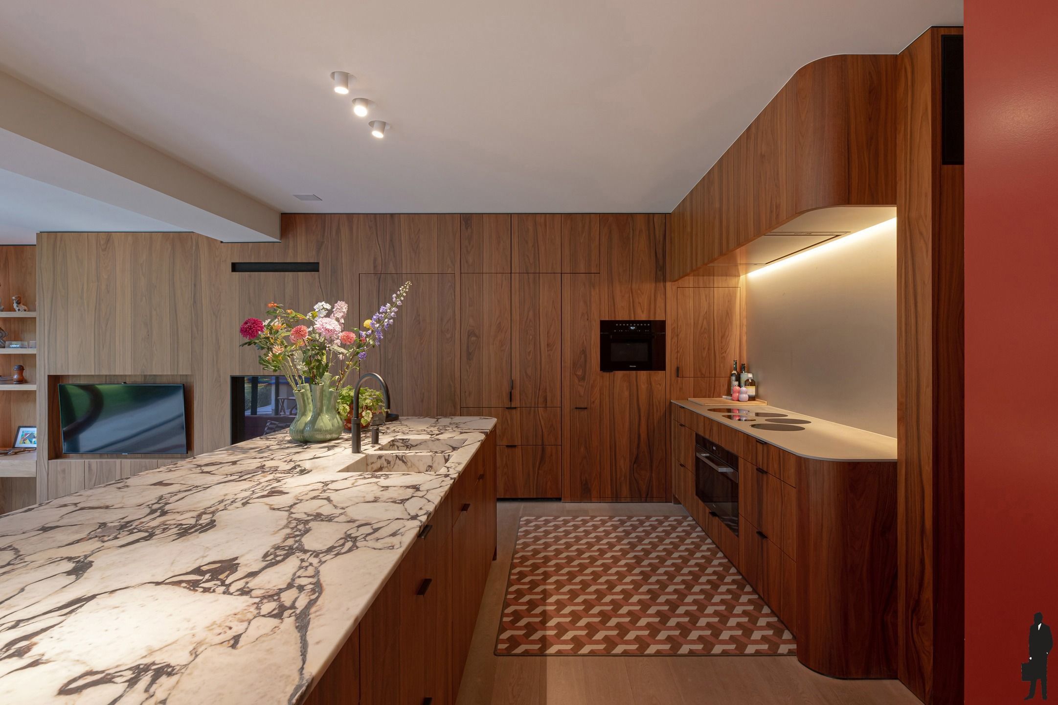 Prachtige recent totaal gerenoveerde villa op ca. 9.568 m² foto 4