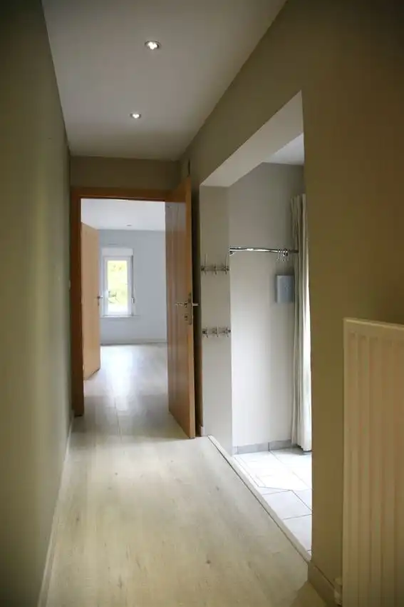 Zeer rustig gelegen gelijkvloerse woning met 3 slpk. foto 7