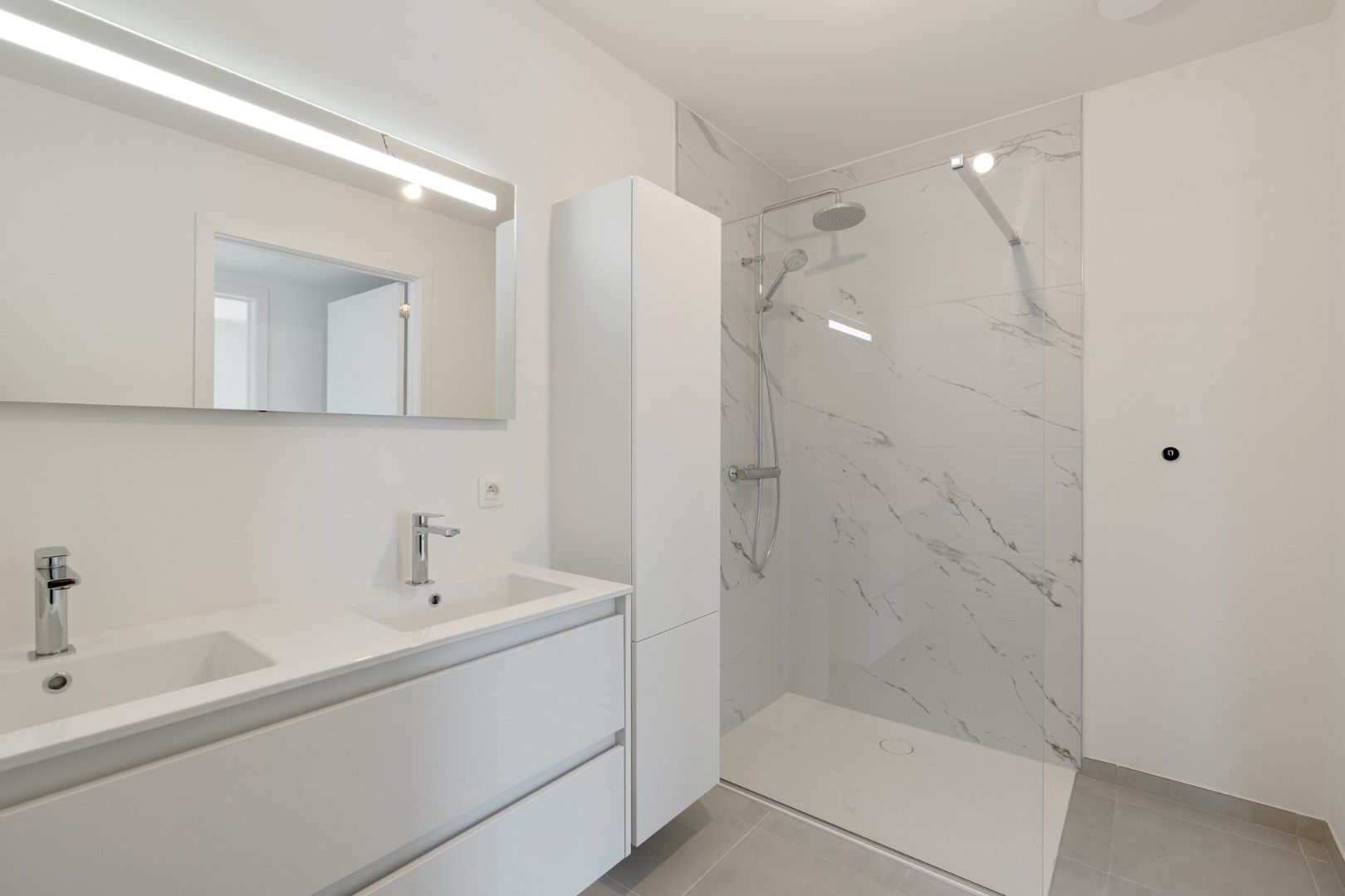 Stijlvol nieuwbouw gelijkvloers appartement in centrum Zonhoven met 3 slaapkamers + groot terras - Rolstoeltoegankelijk foto 14