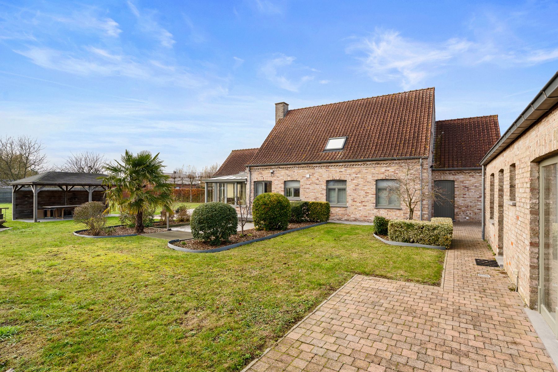 Unieke woning met een openzicht te Knesselare! foto 23