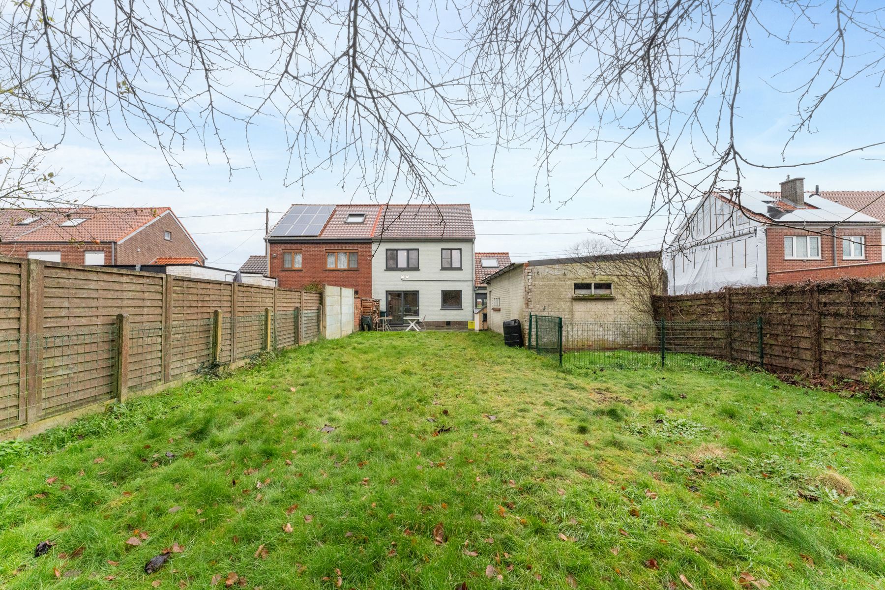 Gerenoveerde woning op 473 m² foto 2