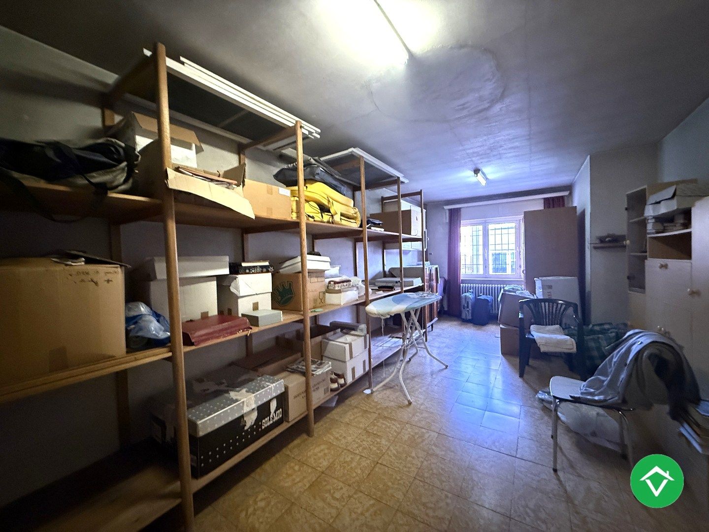 Karaktervolle, stevige woning met 4 slaapkamers, tuin en garage in centrum Roeselare foto 23