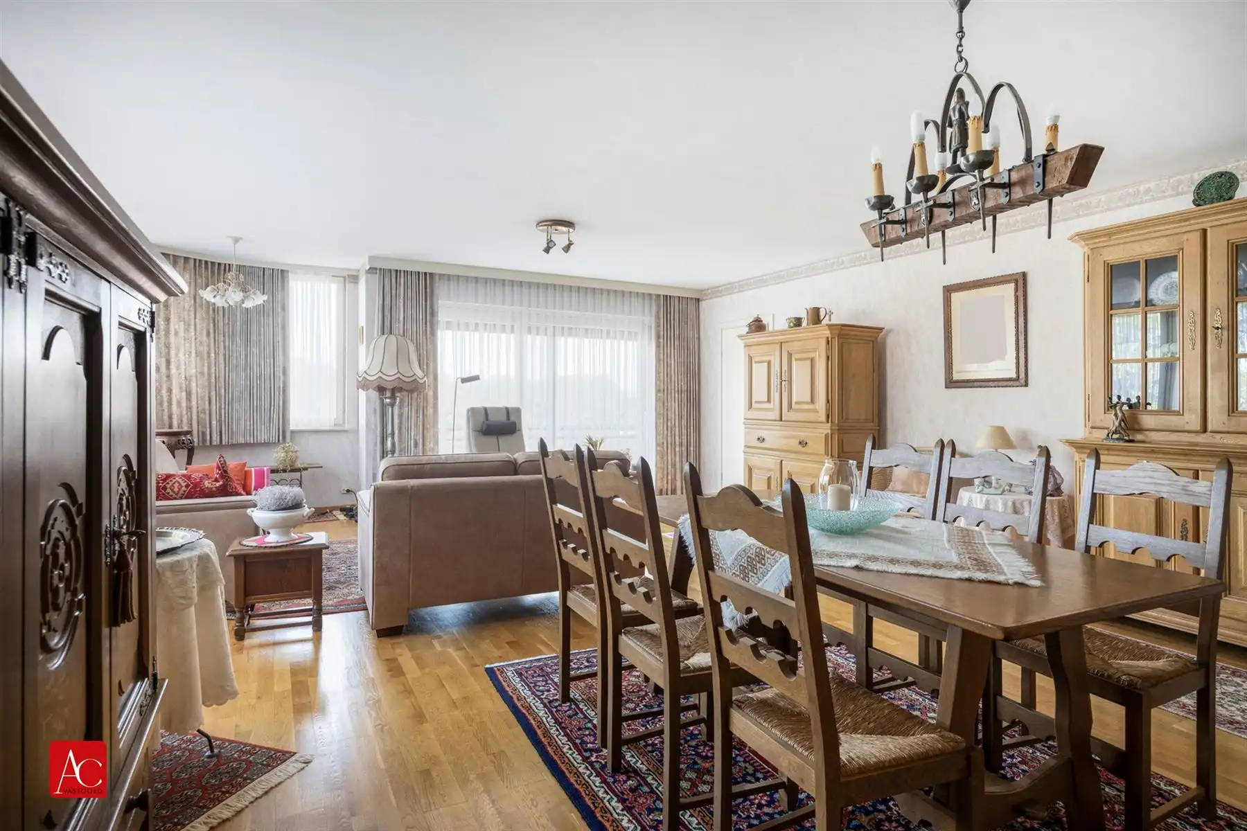 Appartement 3de verdieping met terras en 2 slaapkamers foto 6