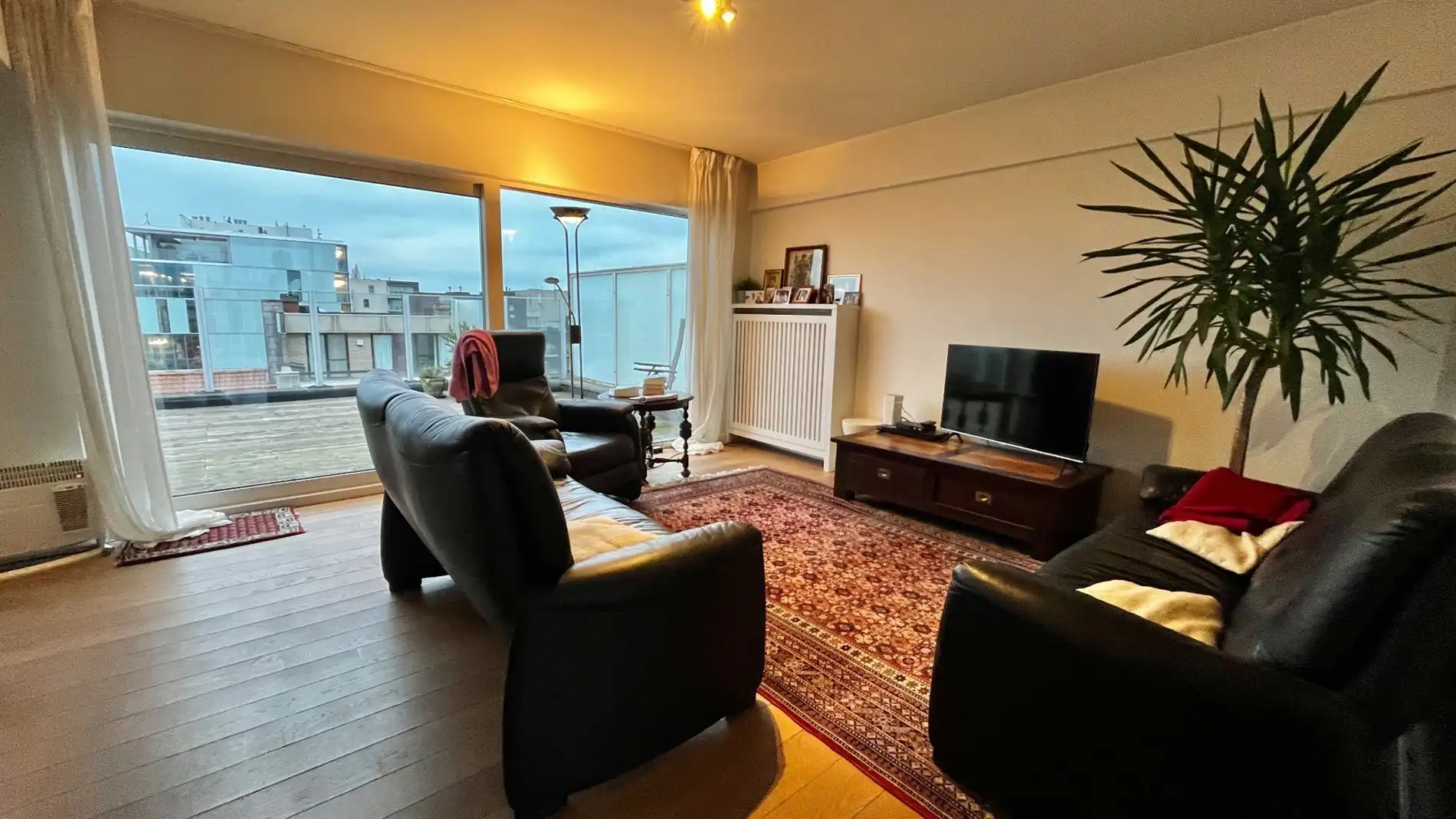 Groot appartement van 96m² met 95 m² terras foto 11