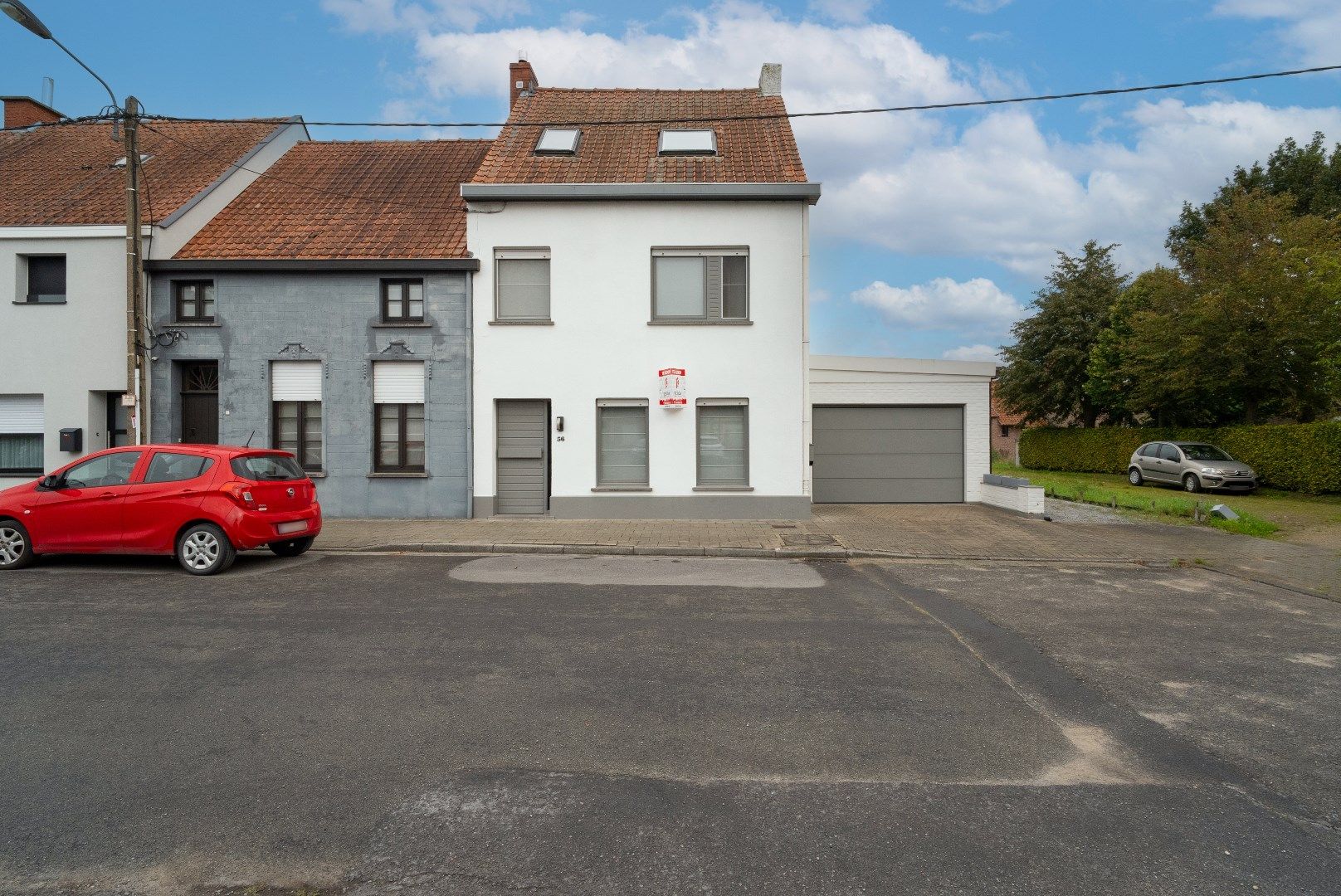 HALFOPEN WONING MET 4 SLAAPKAMERS EN MAGAZIJN  foto 19