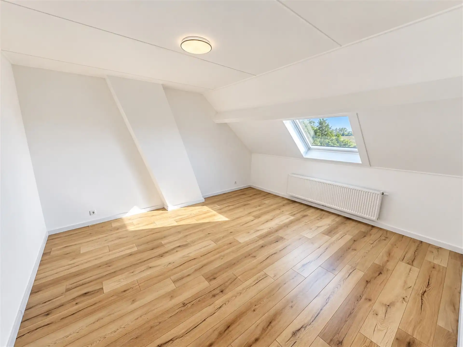 Twee slaapkamerappartement met garage  foto 4