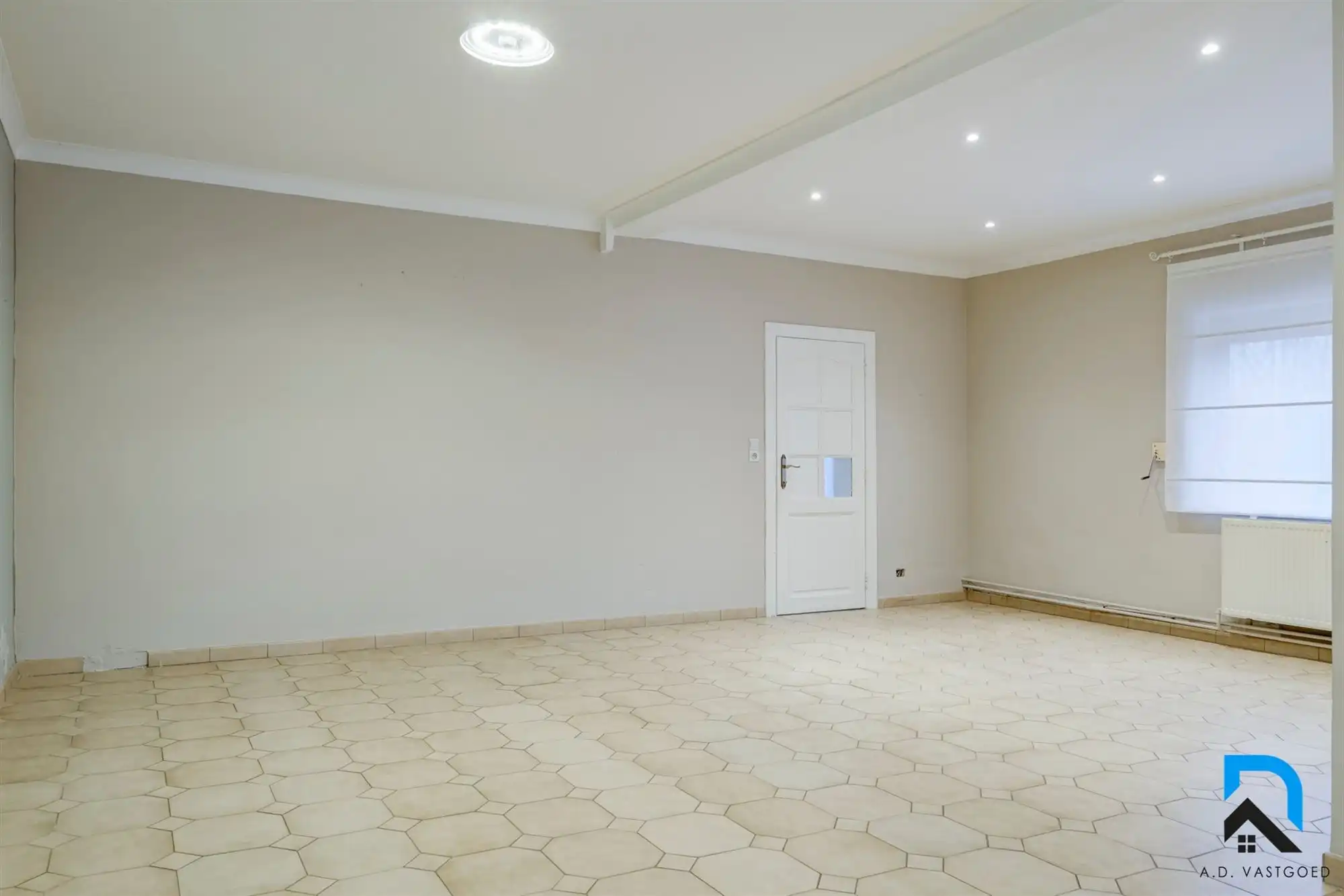 Mooie woning met tuin en garage foto 11