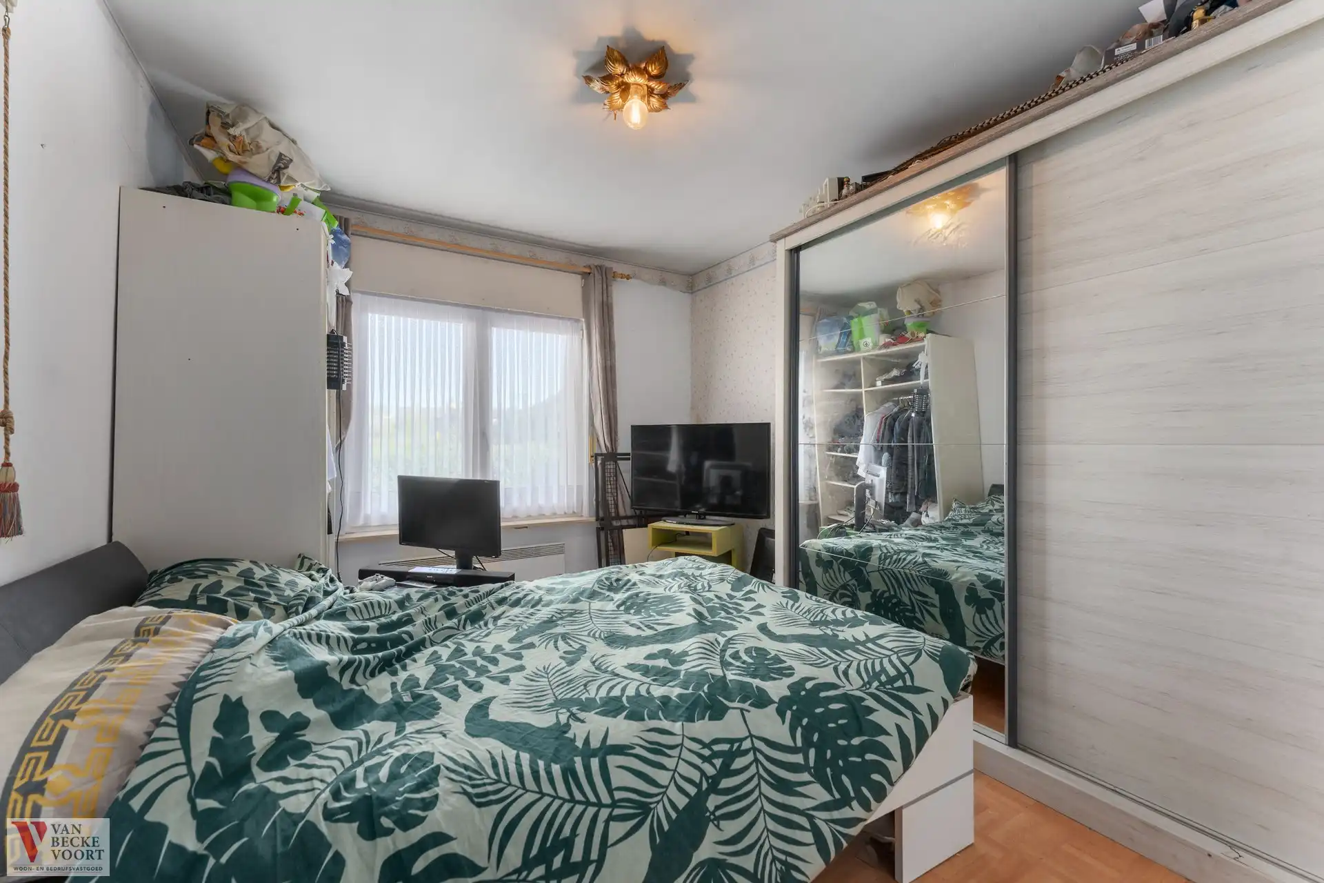 Halfopen woning opgedeeld in 2 units foto 8