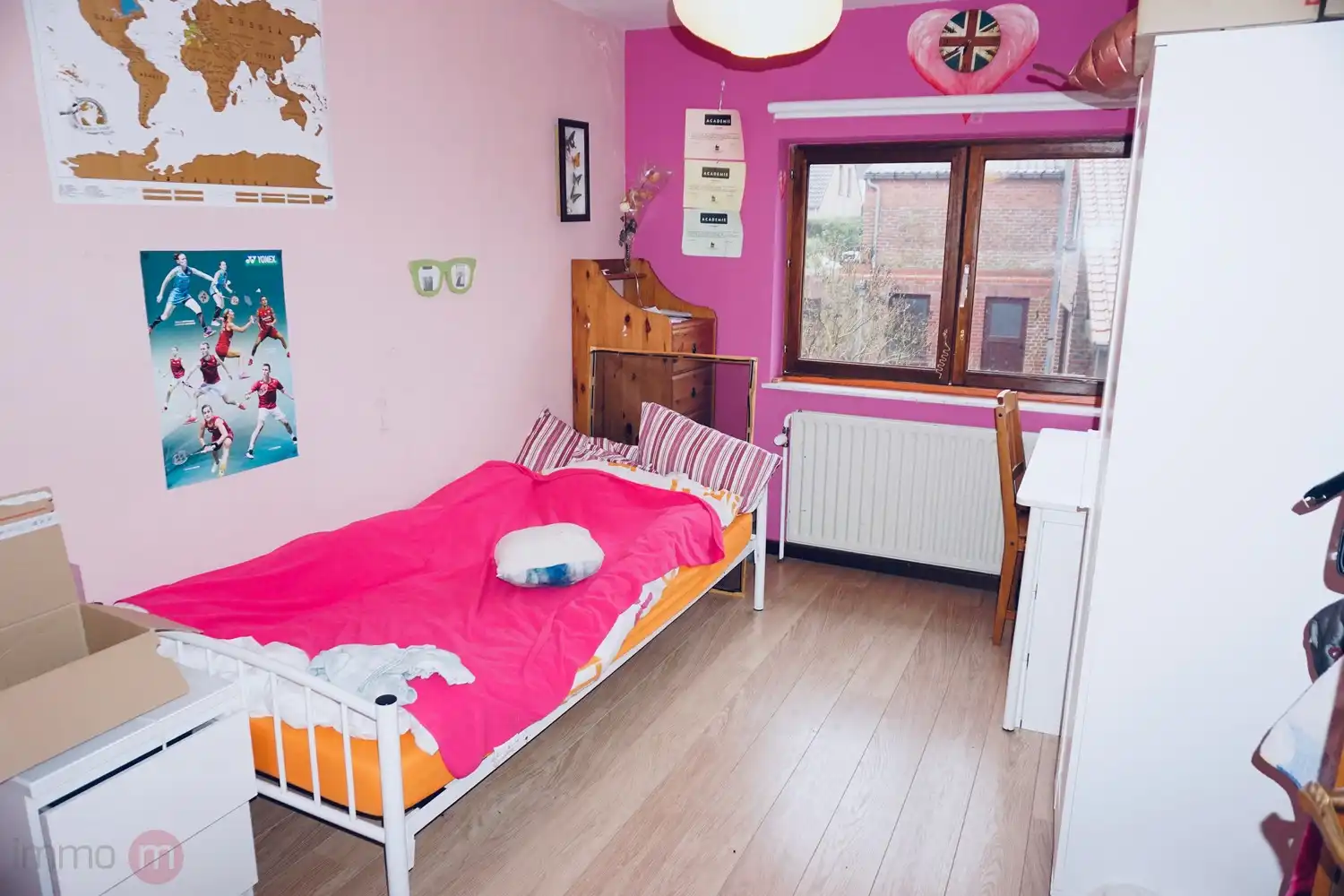 Rustig gelegen woning met 4 slaapkamers, bureau (of extra slaapkamer), garage en grote tuin. foto 17