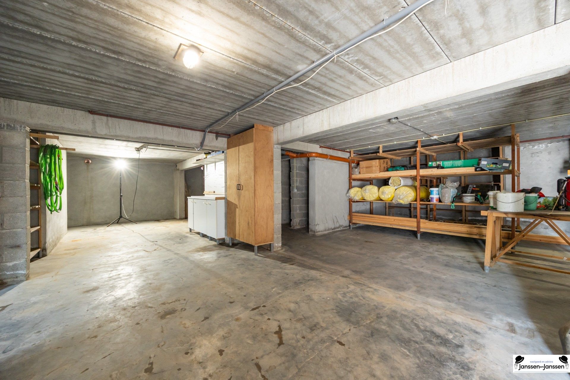 Ruime gezinswoning met 3à4 slaapkamers, kelder op een centrale locatie! foto 29