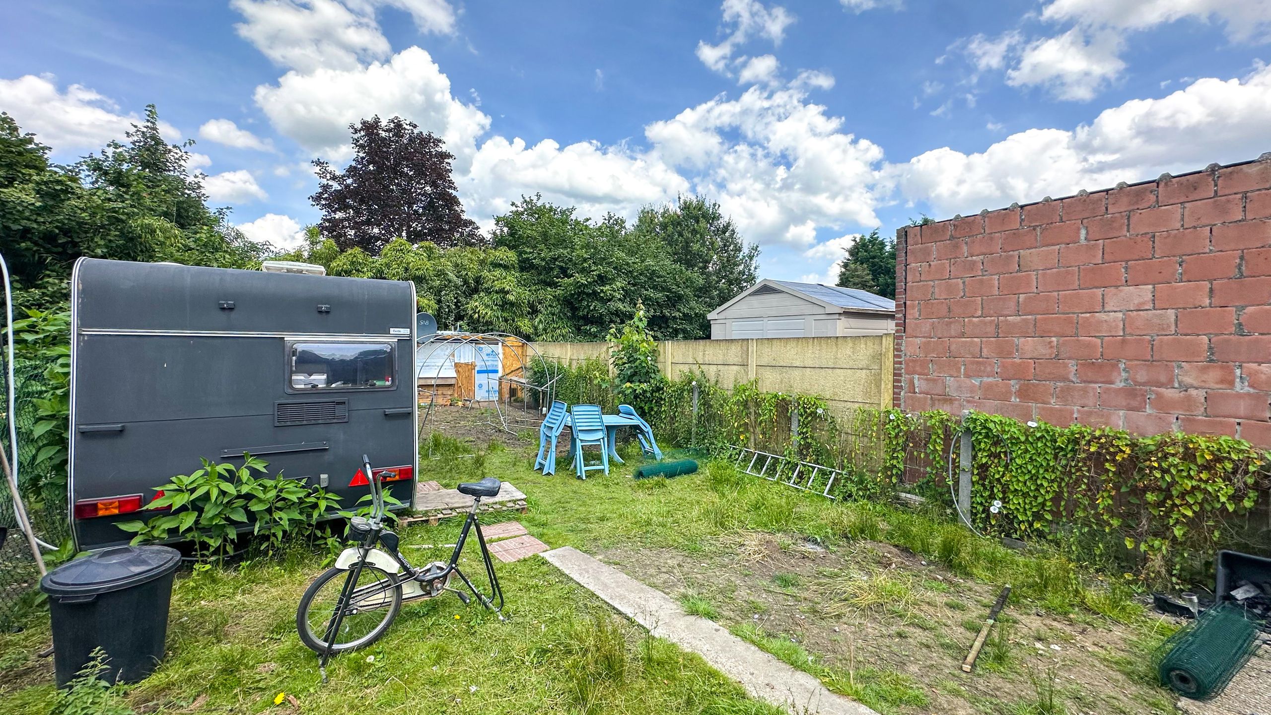 Ruime gezinswoning met vijf slaapkamers op prachtig perceel! foto 19