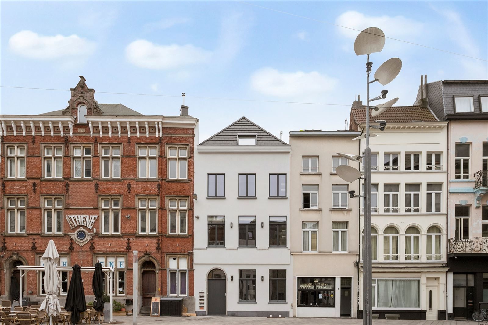 Volledig gemeubeld gelijkvloers 1 slaapkamer appartement met koer in"Stylish renovatieproject" foto 17