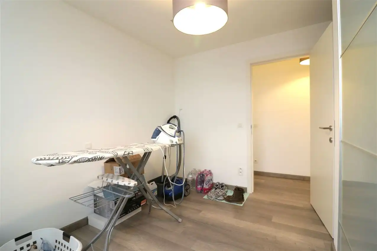 Zonnige penthouse met 2 slaapkamers, mooi terras, inclusief garage  foto 19