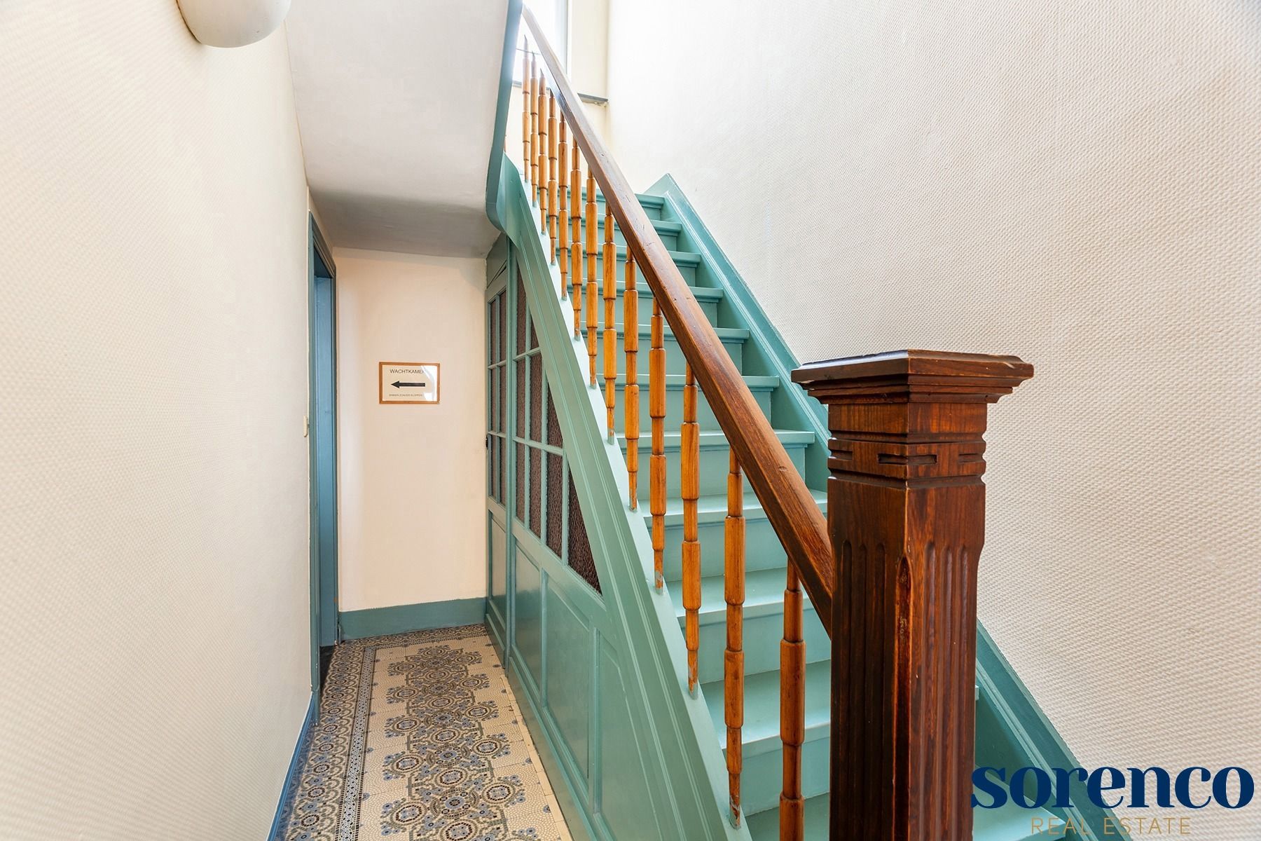 Ruime en lichtrijke woning met garage te Edegem foto 10