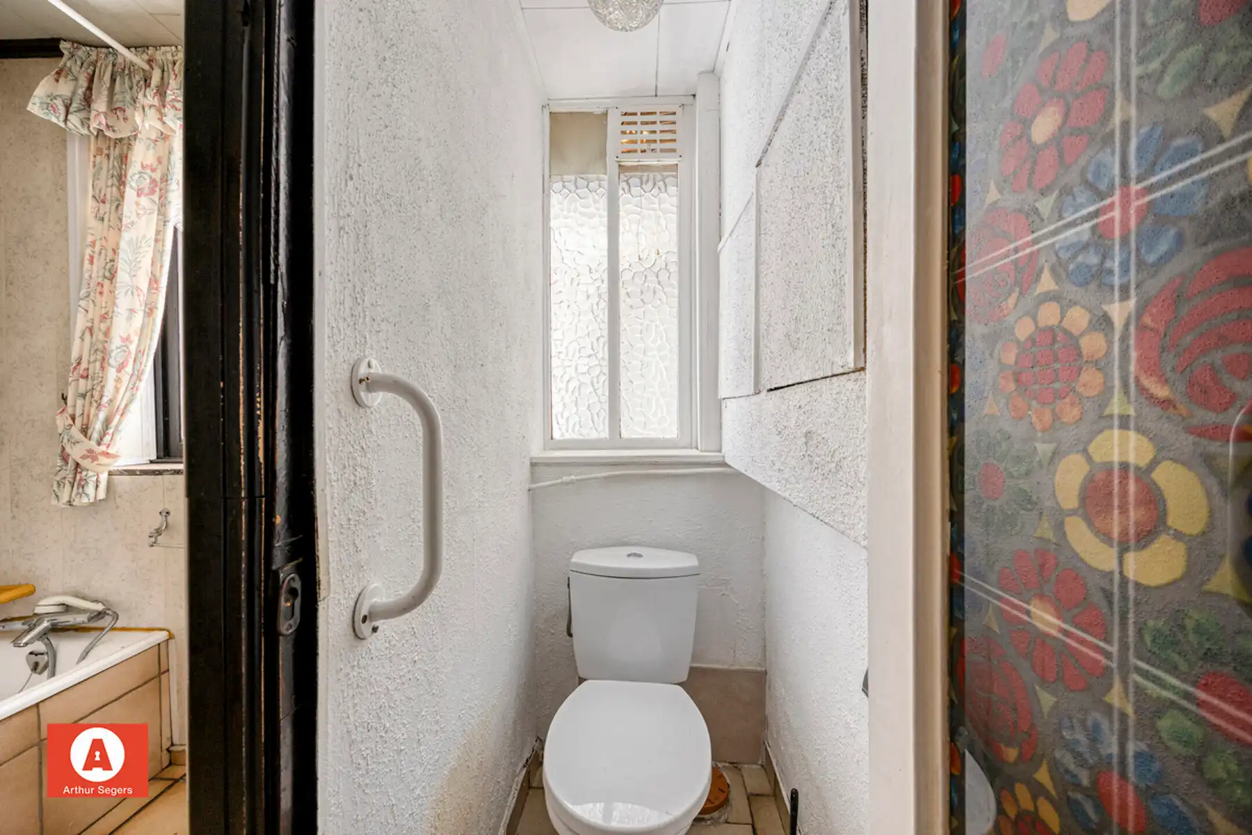 Rustig gelegen renovatieproject nabij het centrum van Opstal foto 14