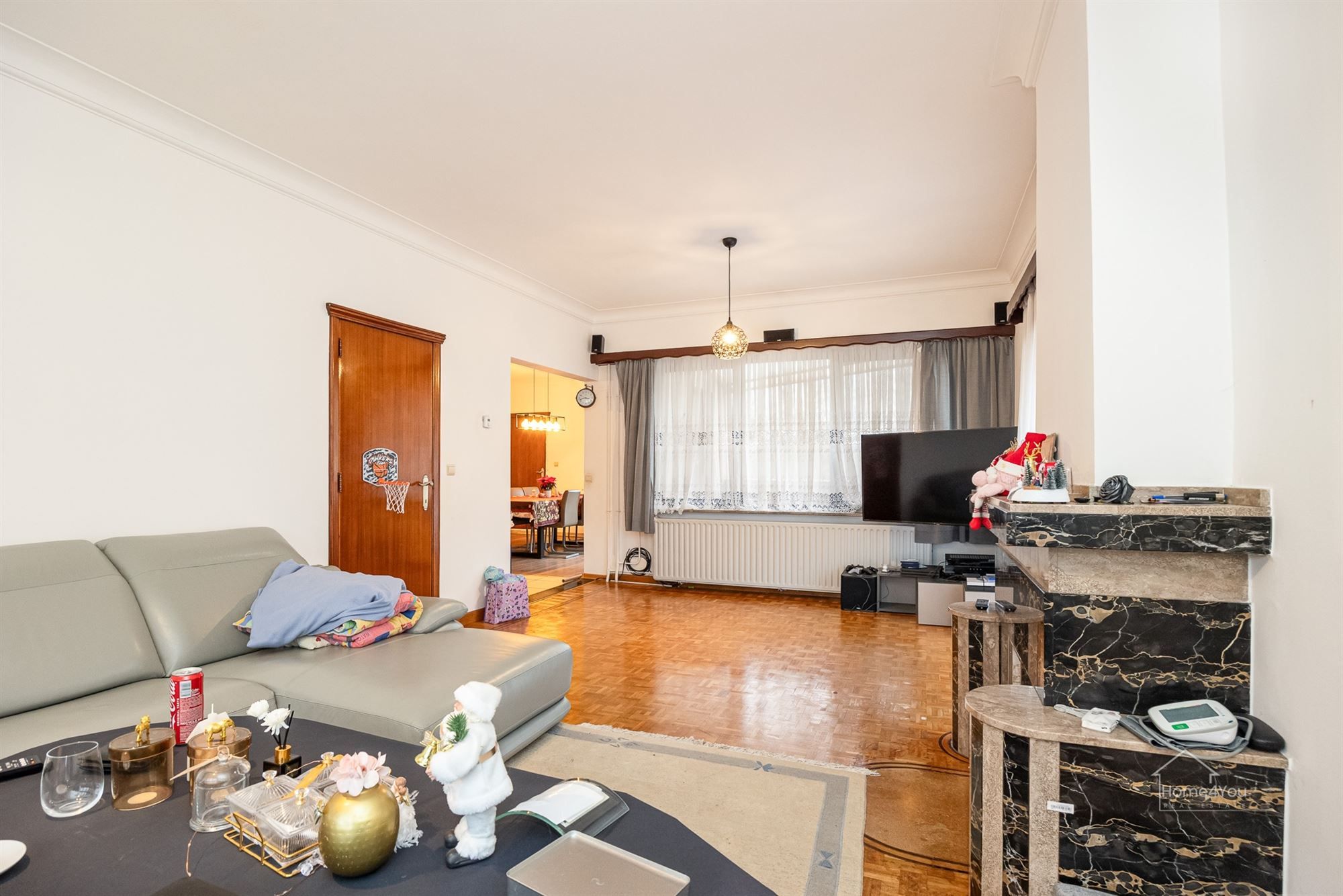 Ruime bel-étage foto 2