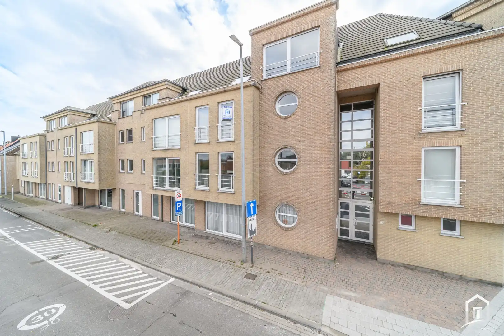 Comfortabel wonen met terras en ruime garagebox in Haaltert foto 23