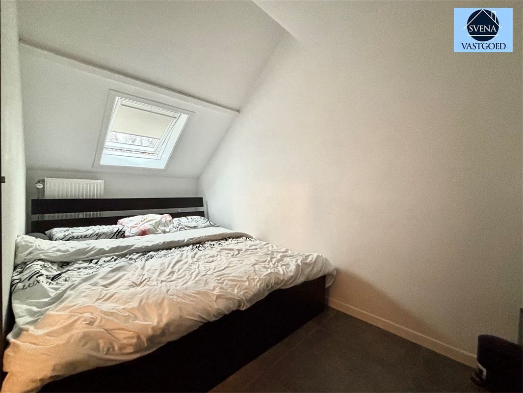 VOLLEDIG GERENOVEERDE WONING MET 3 SLAAPKAMERS EN TERRAS foto 8