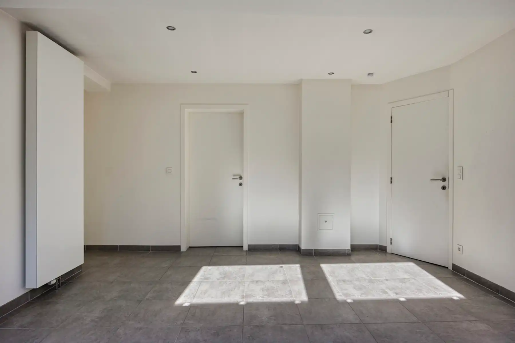 Ruime gerenoveerde centrumwoning met garage foto 25