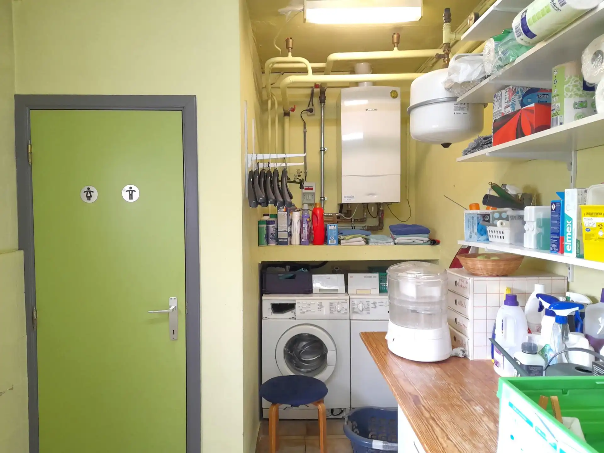 Handelspand met woonhuis en tuintje foto 11