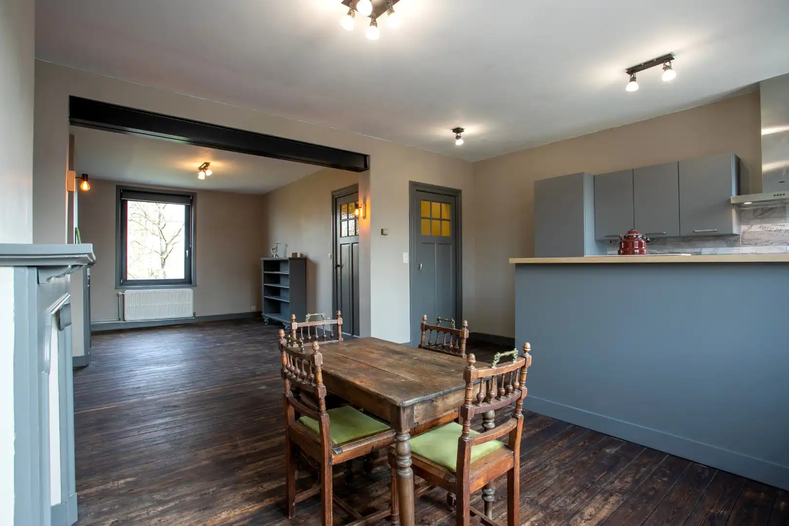 Handelshuis met woongedeelte, garage en tuin te Beersel foto 13