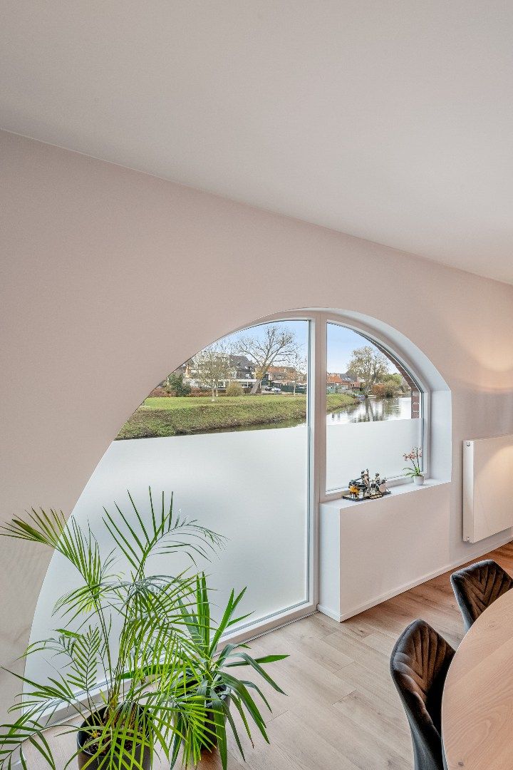 Gezellig gerenoveerde woning op unieke locatie foto 4