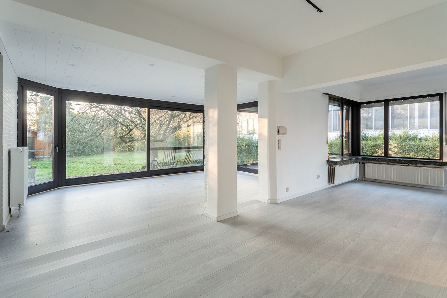 Edegem - Villa met 4 slpkamers + garage + ruim magazijn 500² foto 9