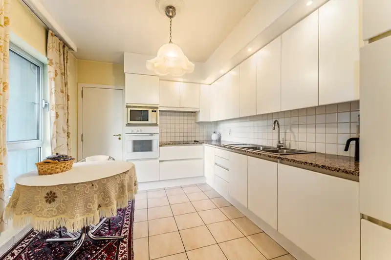 Roeselare – Verzorgd appartement van 90 m² met ca. 30 m² terrassen en zicht op het water foto 8
