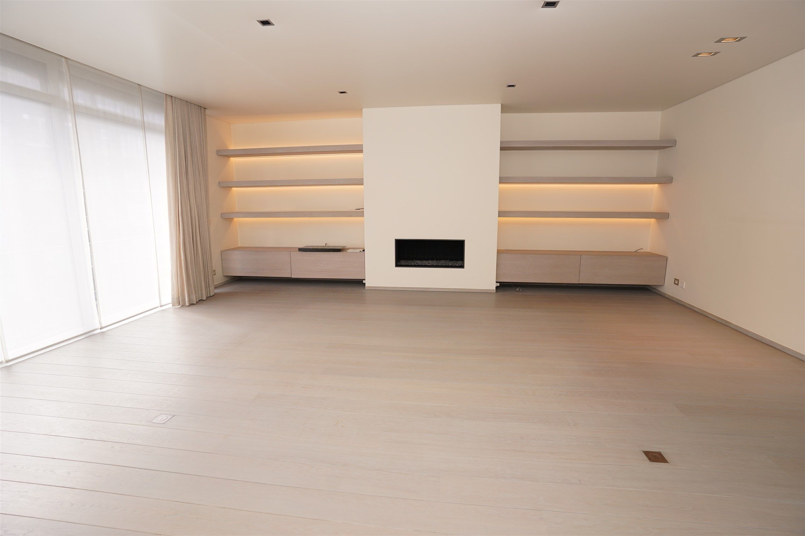 Luxeappartement met 2 slpks, 2 badk, dressing & staanplaats foto 6