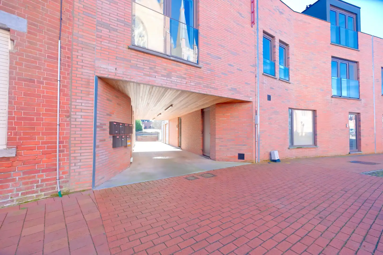 Recent app. met 2 slpks, prachtig terras en staanplaats! foto 19