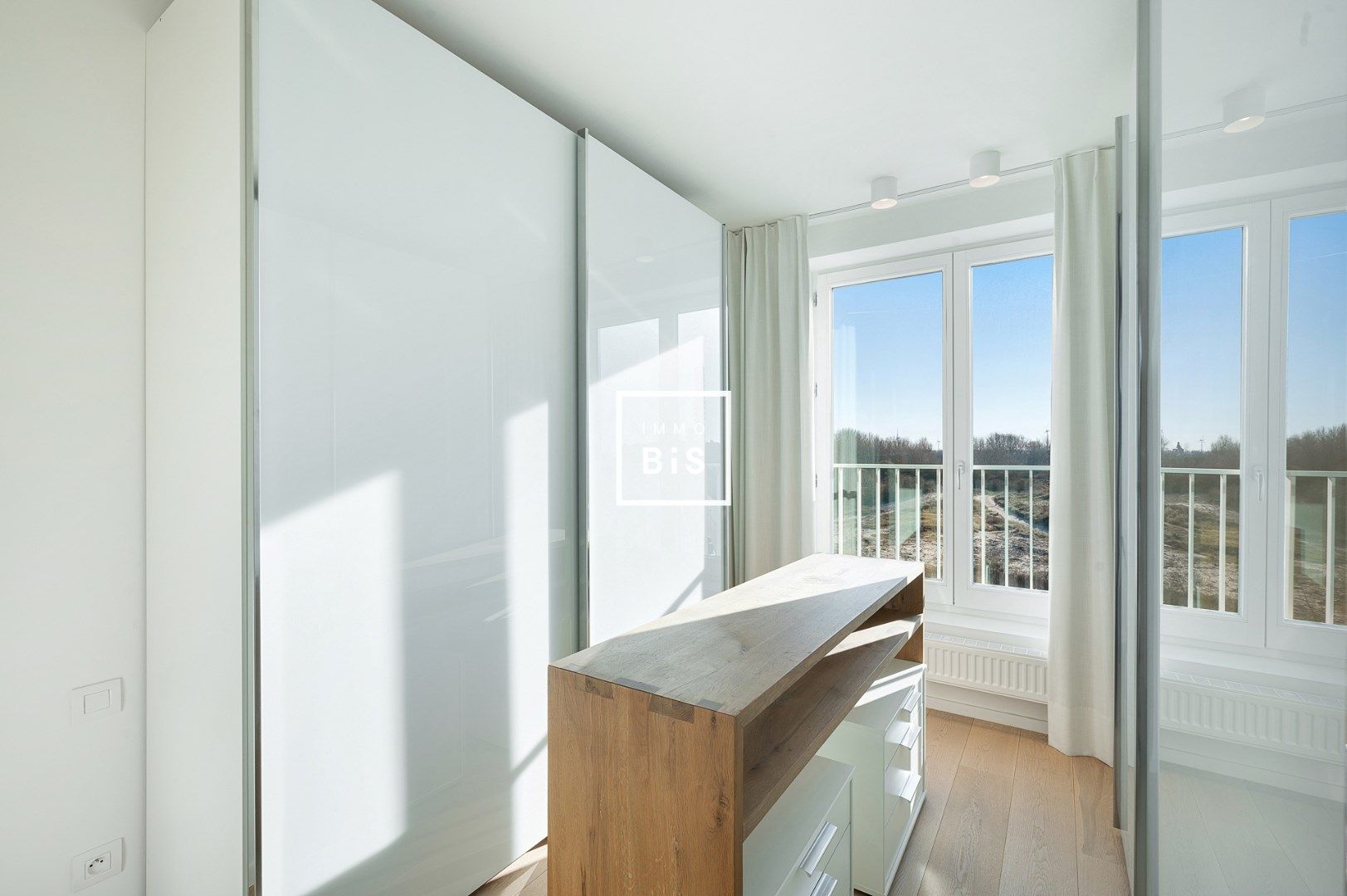 Ruim hoekappartement met zonneterrassen in de recente residentie Cap Horn foto 23