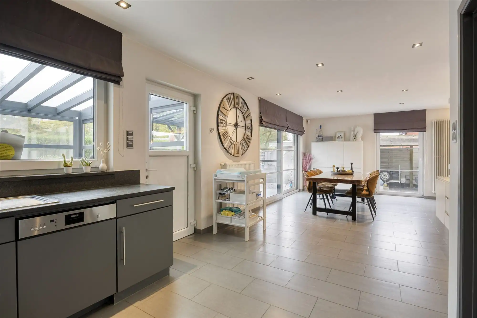 Ruime energiezuinige gezinswoning met 4 slaapkamers foto 15