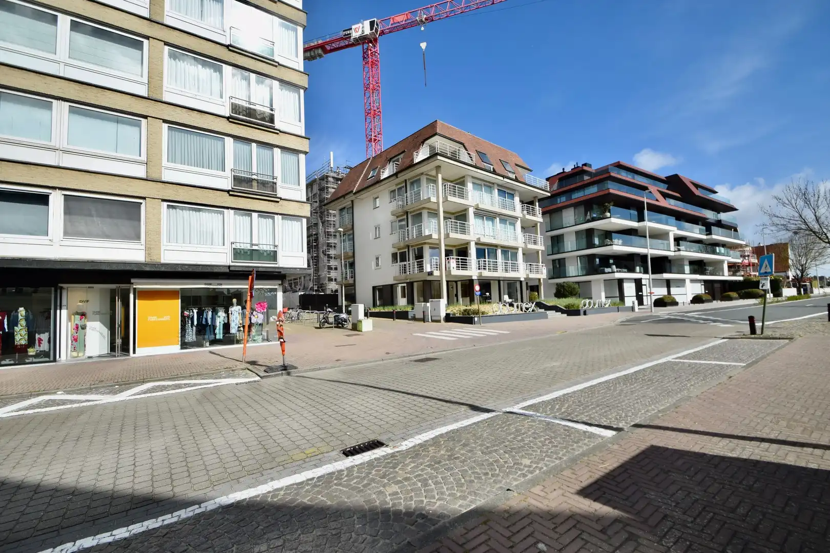 Commercieel pand te huur op een toplocatie in Het Zoute. foto 3