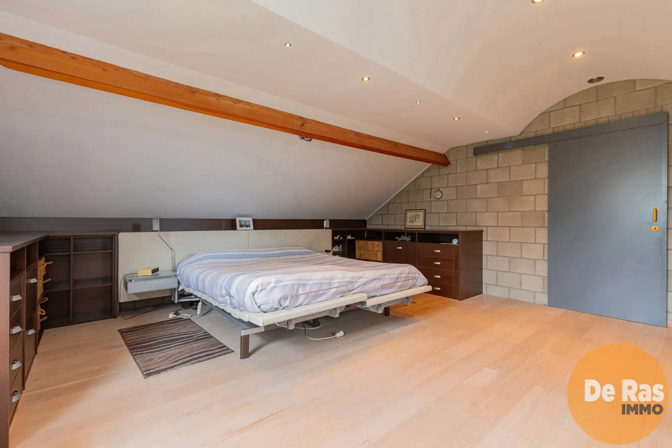 EREMBODEGEM- Ruime gezinswoning met tuin en weide  foto 19