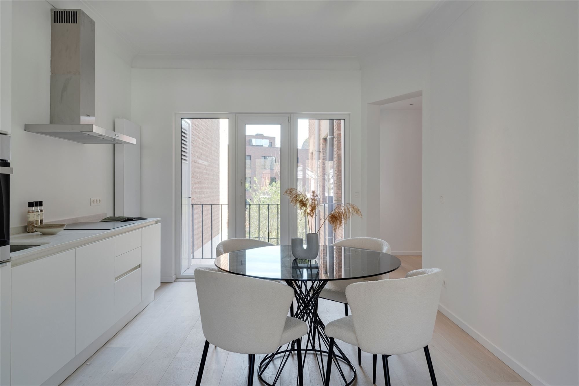 Prachtig gerenoveerd appartement met zuidgericht terras foto 10