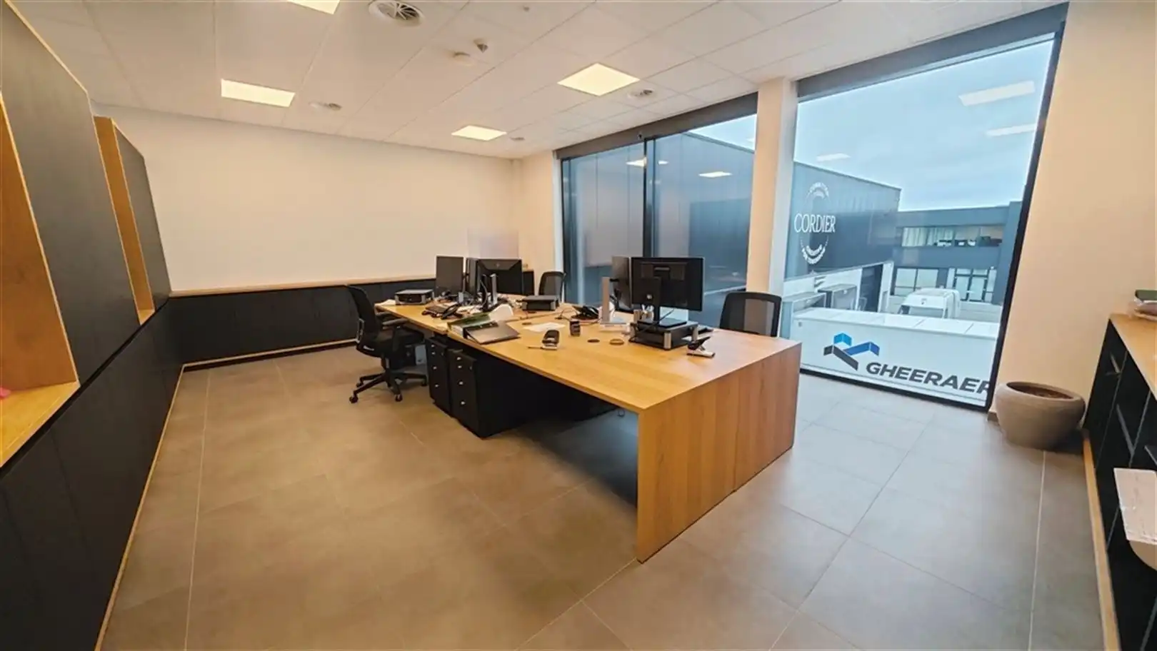 High-end bedrijfspand foto 4