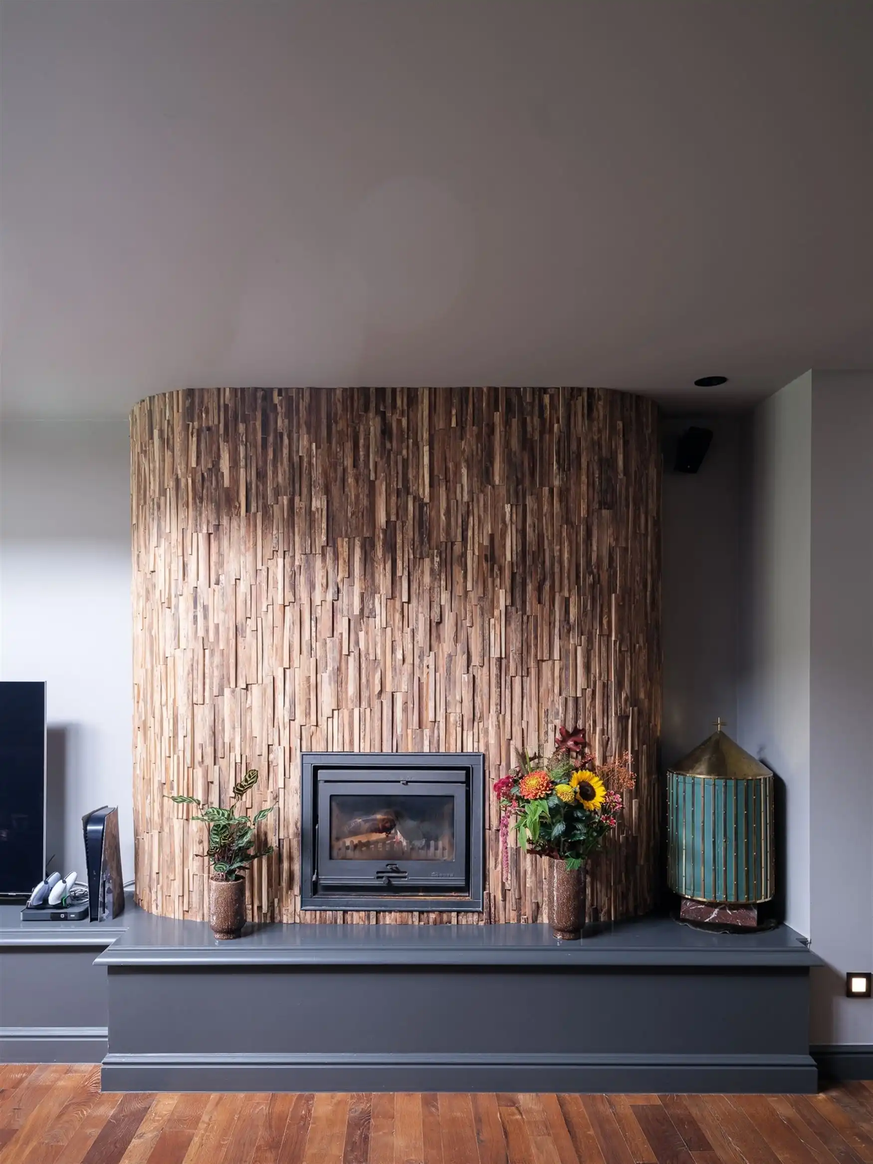 Loftgevoel achter een klassieke gevel; woning met verrassend interieur in centrum Zelzate. foto 7