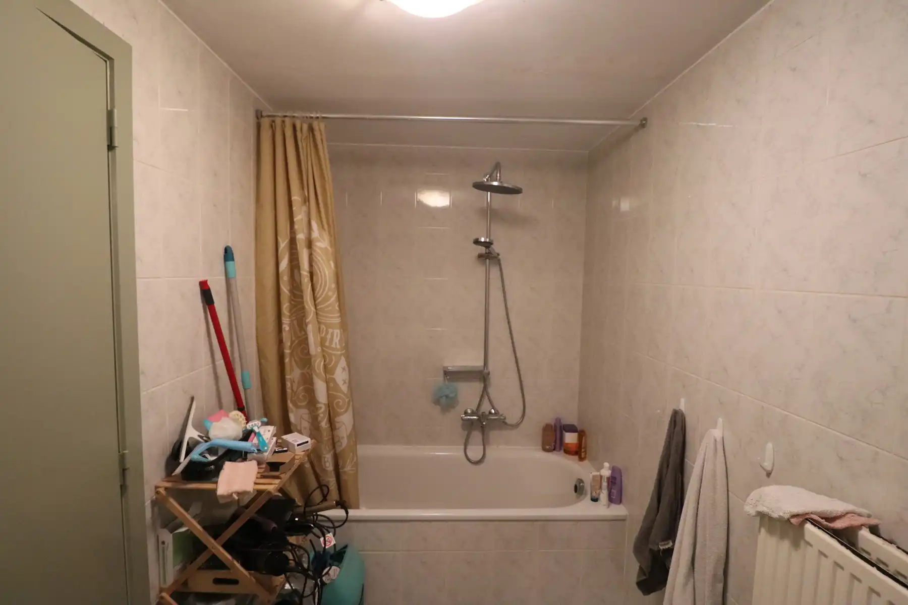 Ruim 2-slaapkamerappartement met lift, groot terras en ondergrondse autostaanplaats in het centrum van Baarle-Hertog foto 9