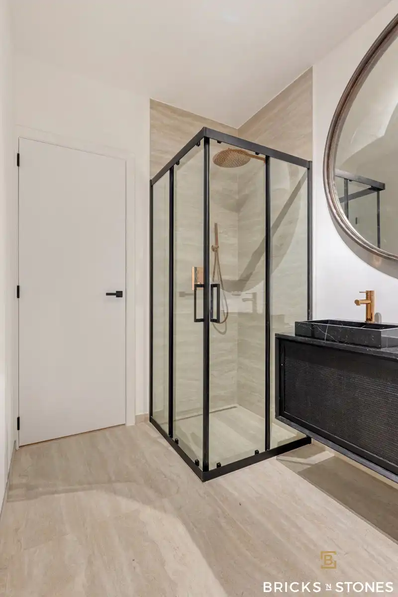 Nieuwbouwwoning met 4 slaapkamers en zonnige tuin foto 14