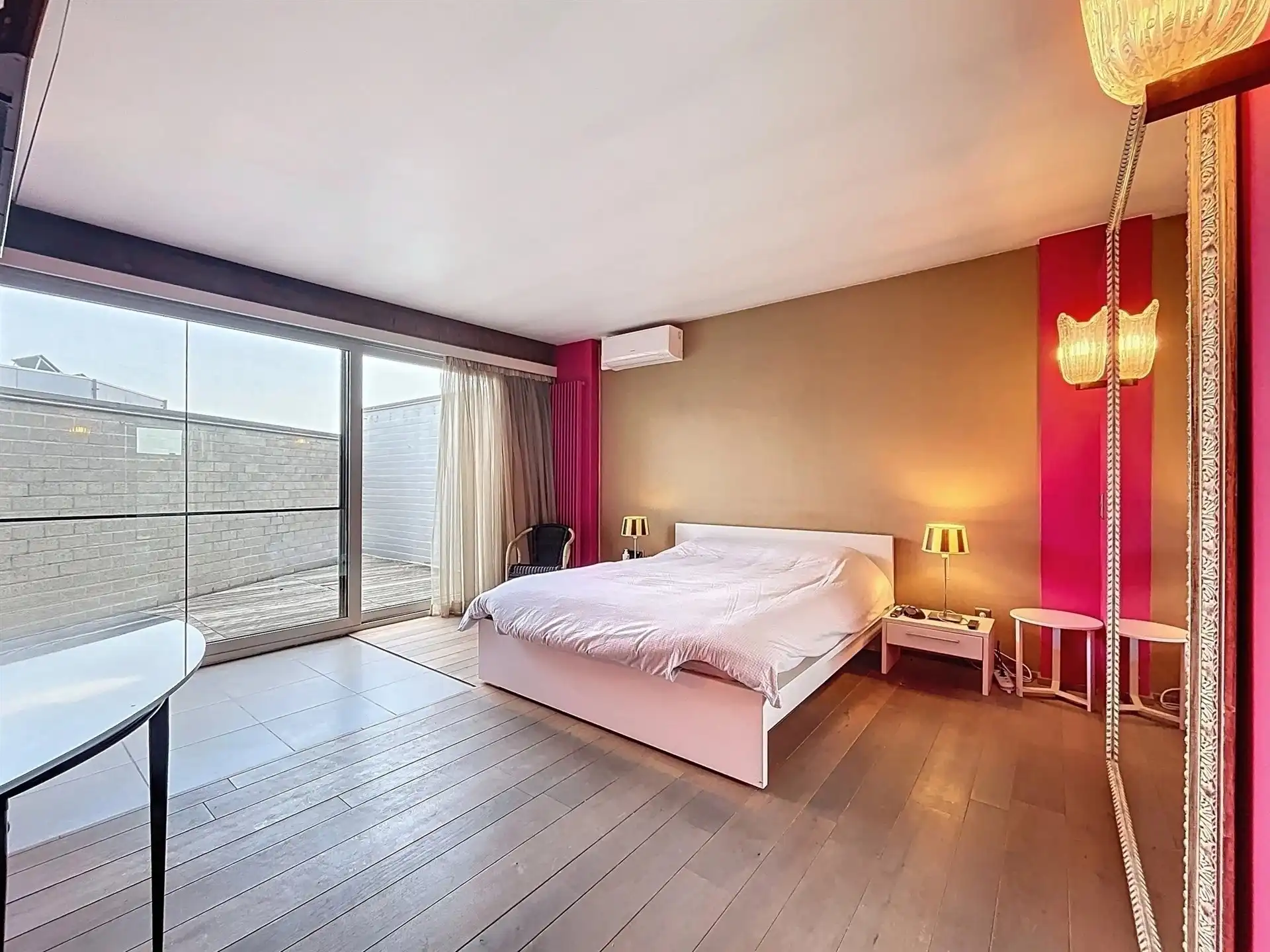 Exclusieve loft met uitzonderlijk ruim magazijn op toplocatie in Sint-Niklaas! foto 8